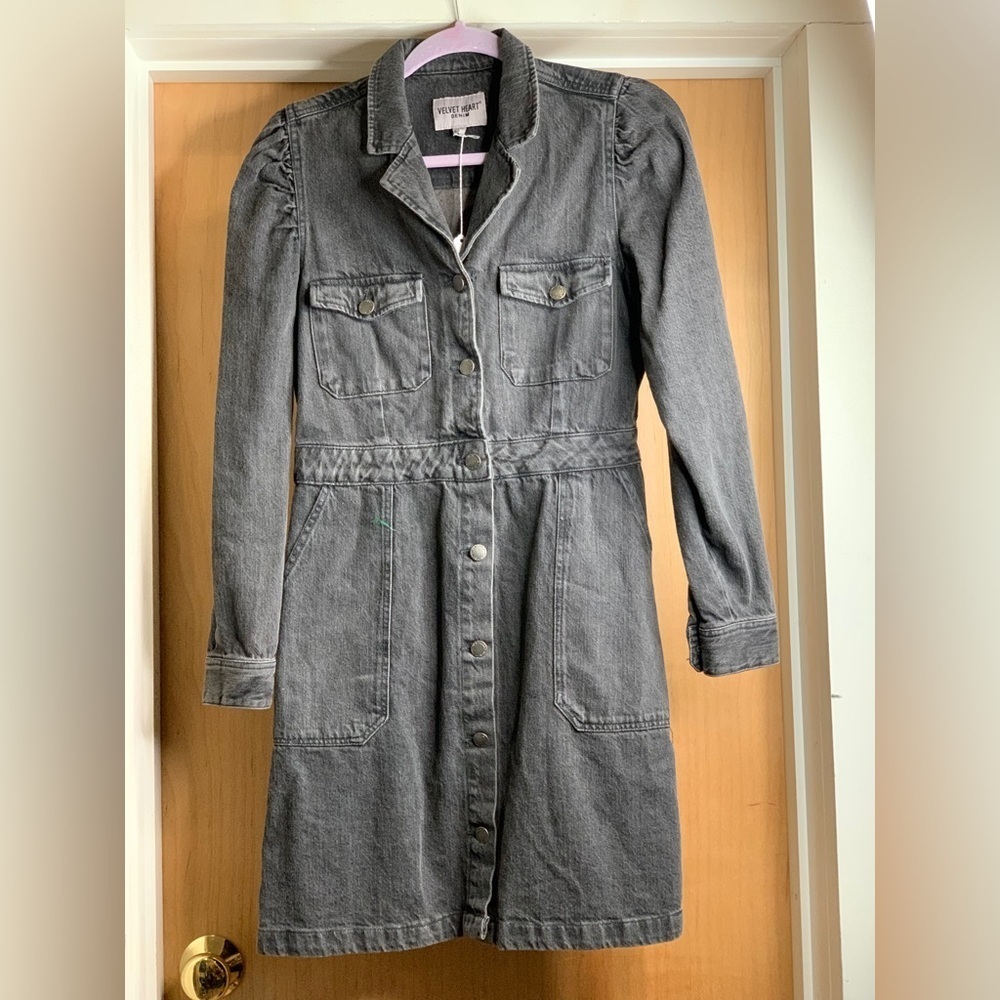 Velvet Heart Charcoal Denim Button-up Dress. Size-Small. Western Chic - Picture 3 of 4